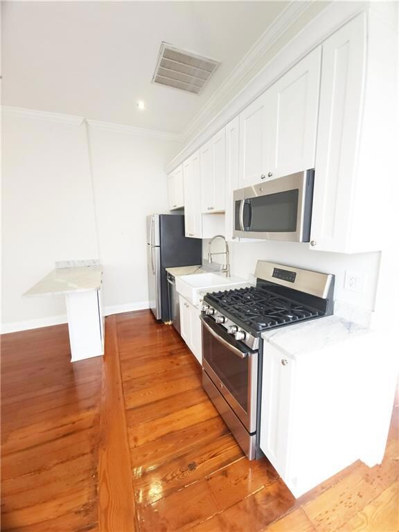 1002 Third St unit 6, New Orleans, LA 70130 - photo 4