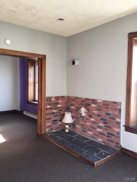 301 N 2nd St, Allentown, PA 18102 - photo 3