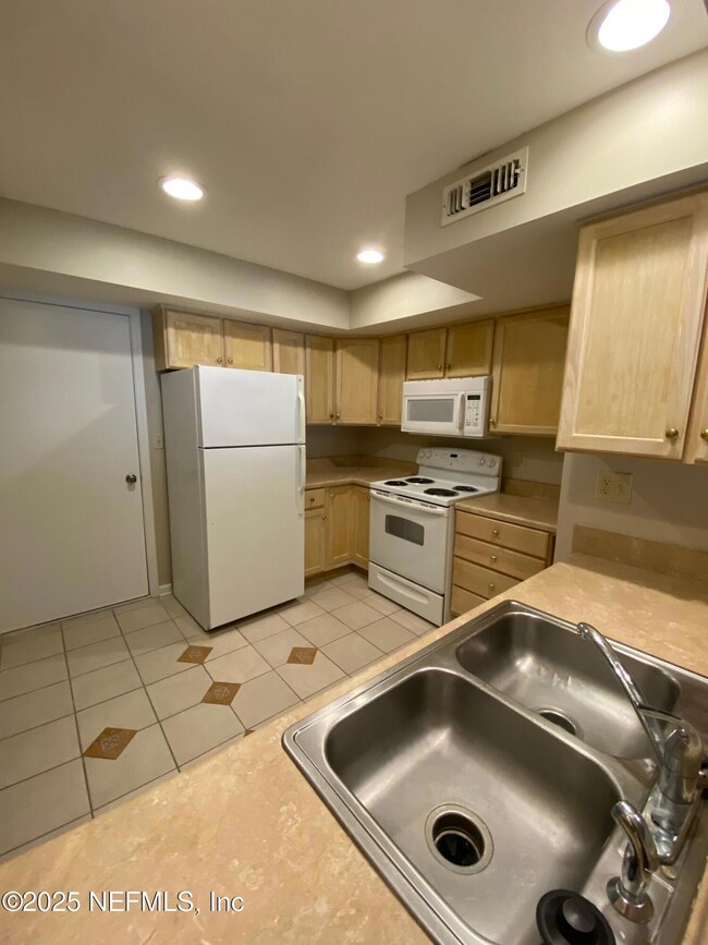 4129 Quiet Creek Loop, Middleburg, FL 32068 - photo 6