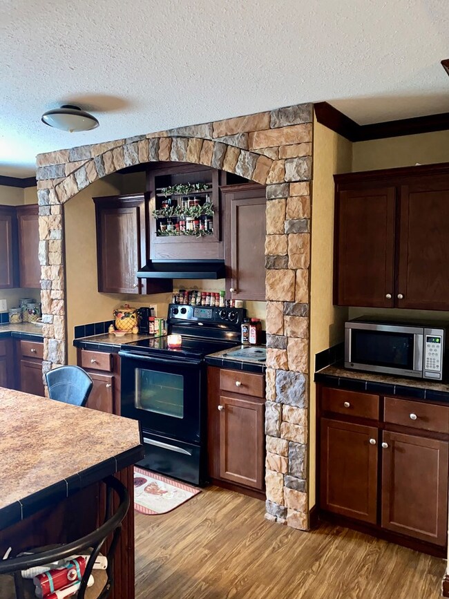 283 van Davis Rd, Douglas, GA 31533 - photo 7