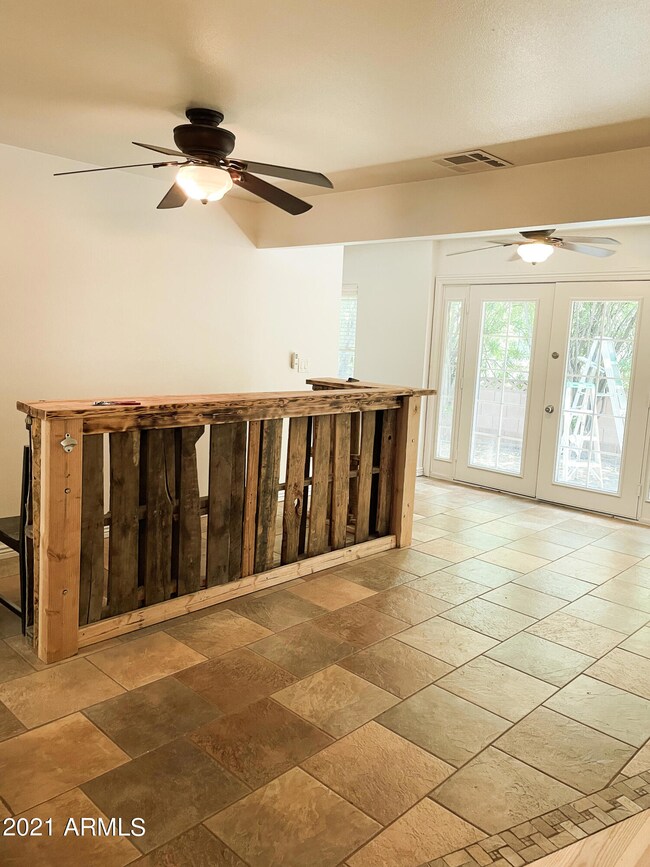 Detachable Bar