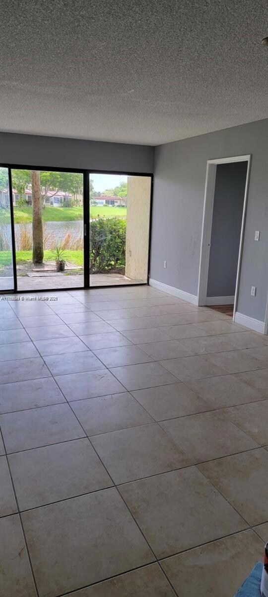 1562 Lake Crystal Dr unit C, West Palm Beach, FL 33411 - photo 4