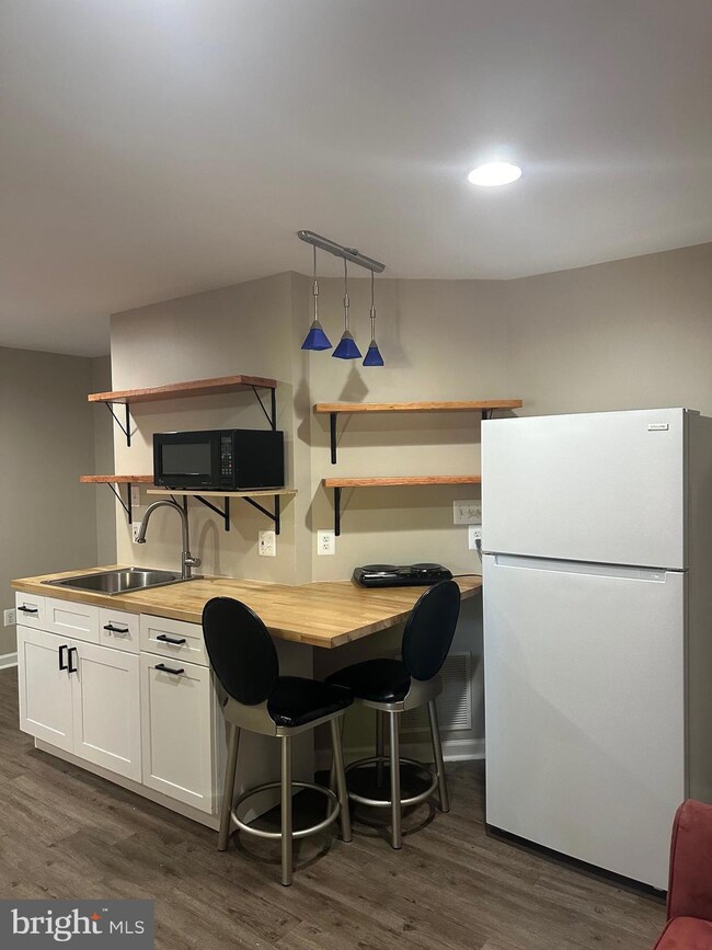 4250 Ashmere Cir, Dumfries, VA 22025 - photo 5