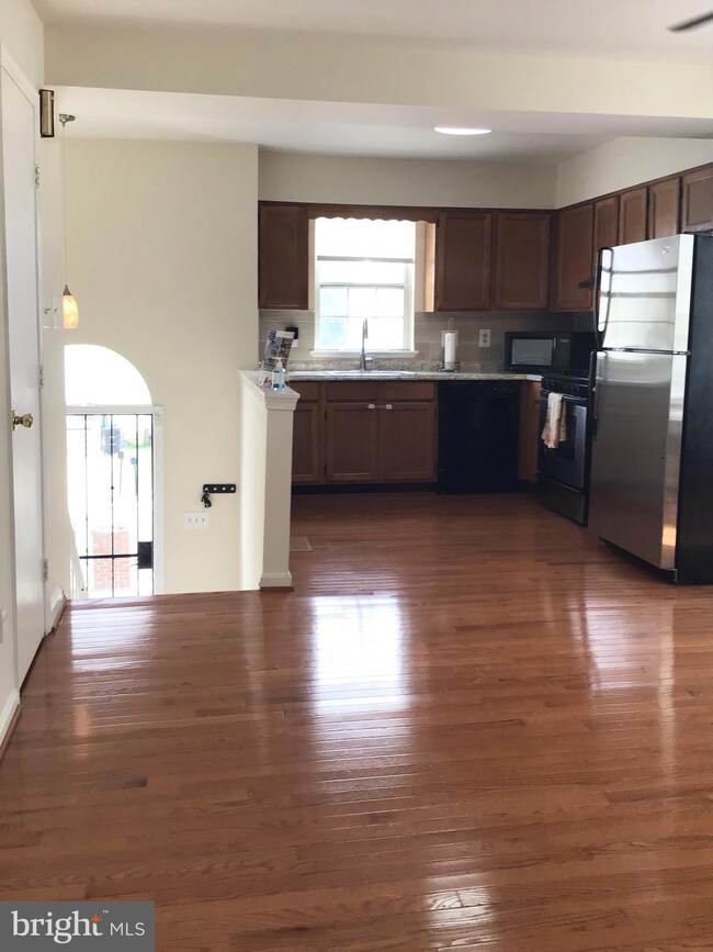 1308 Gabes Place, Hyattsville, MD 20785 - photo 6