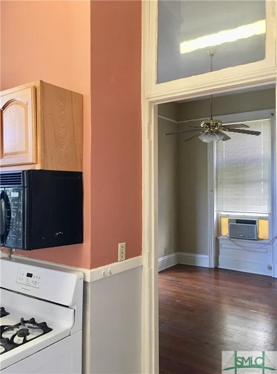 103 E Jones St unit 3, Savannah, GA 31401 - photo 7