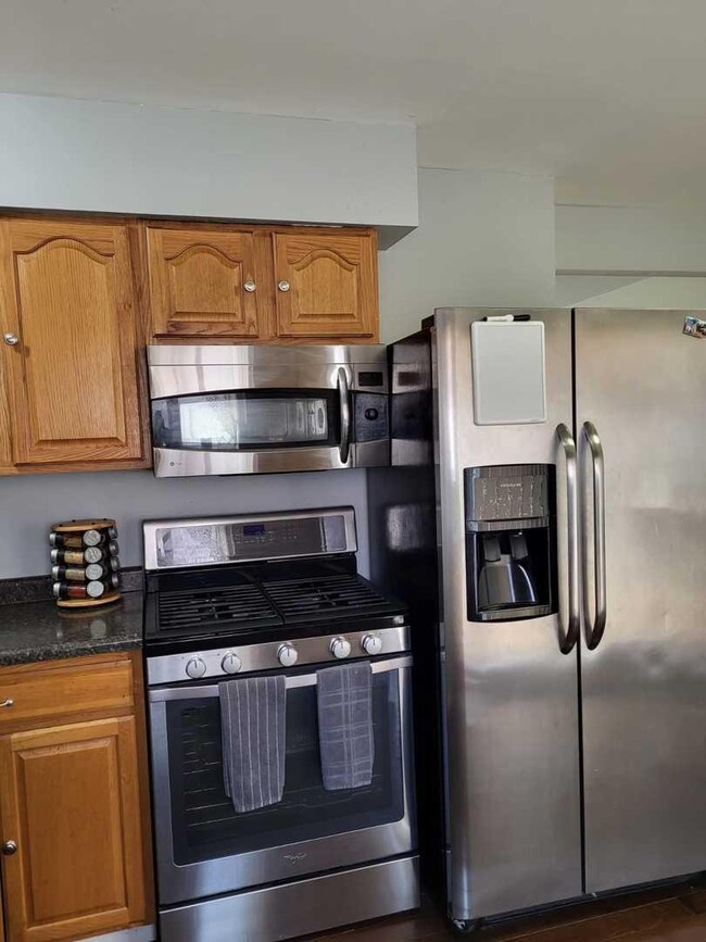 751 N Randall Rd unit D, Aurora, IL 60506 - photo 3