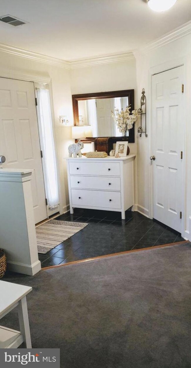 12408 Cedar Lakes Dr, Fairfax, VA 22033 - photo 3