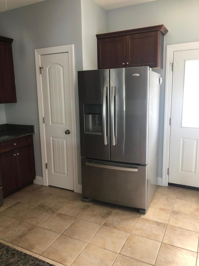 209 Toucan kitchen 2