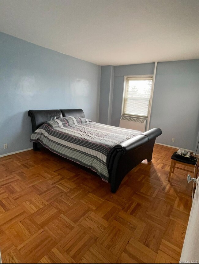 Bedroom with baseboards