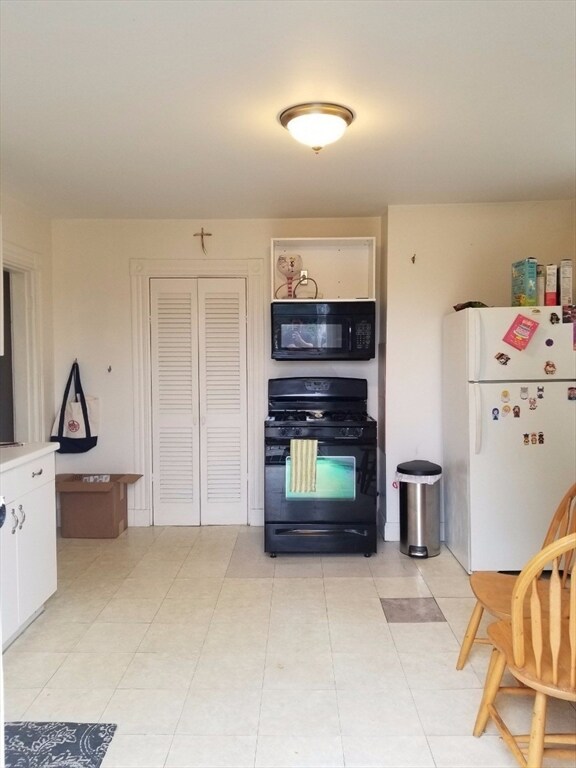 254-256 Elliot St unit 2, Newton, MA 02464 - photo 3