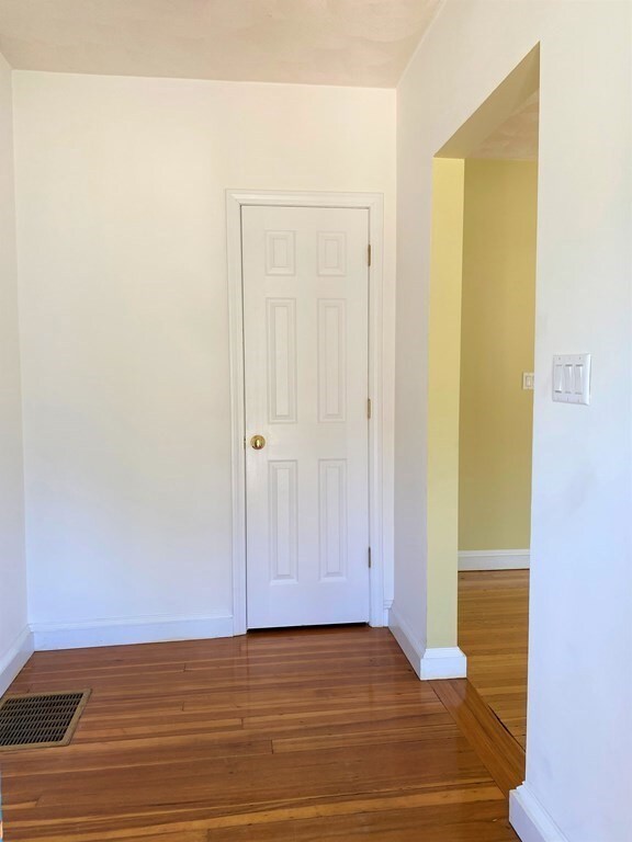 34-3 Elm St unit 1, Wakefield, MA 01880 - photo 4