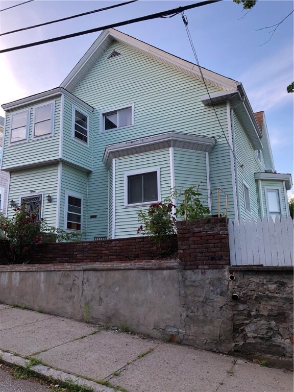 15 Olo St, Woonsocket, RI 02895 - photo 2