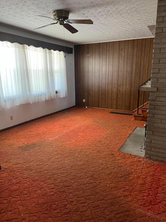 76 Pinewood Dr, Columbus, OH 43213 - photo 2