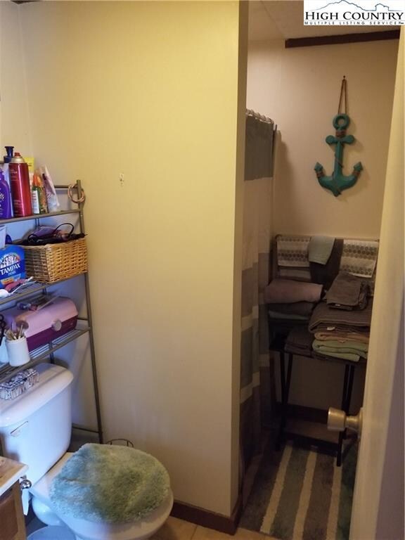 385 Wildcat Rd, Deep Gap, NC 28618 - photo 5