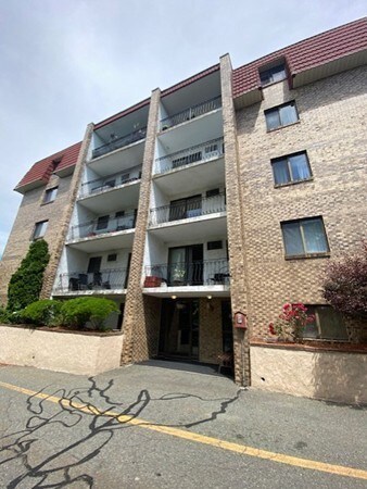 159 Franklin St unit C7, Stoneham, MA 02180 - photo 2