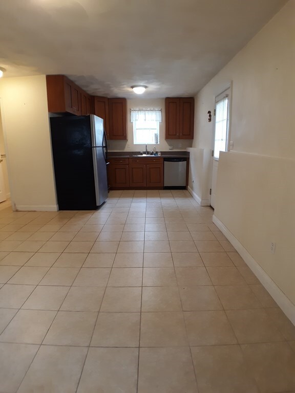39 Emanuel St unit 1, Revere, MA 02151 - photo 4