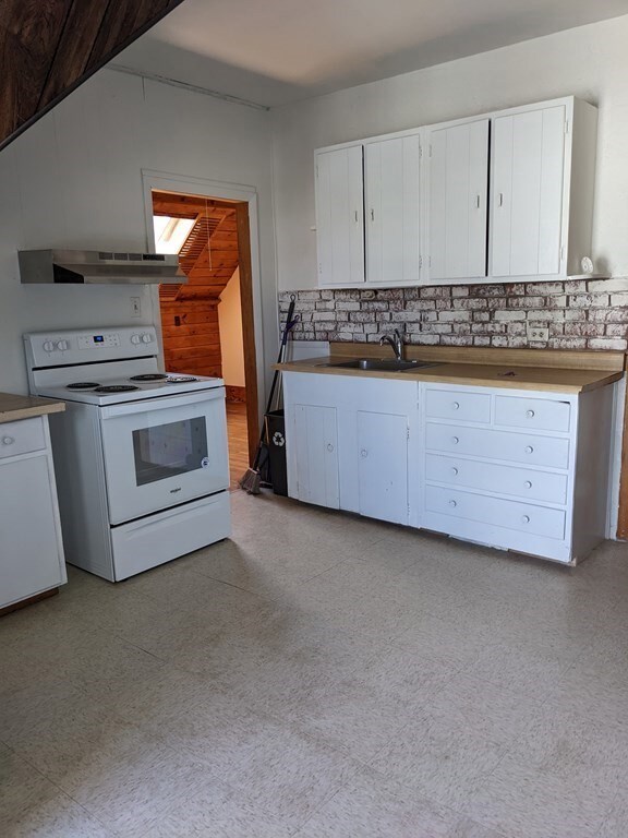 6 Berkshire St unit 3, Worcester, MA 01609 - photo 2