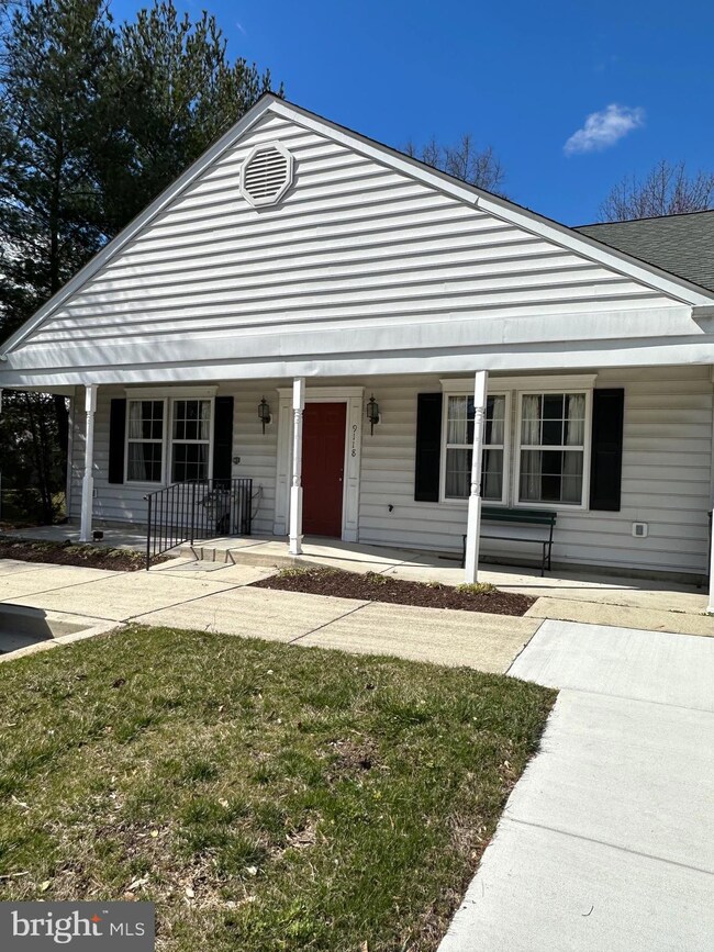 9117 Lilac Park Dr, Laurel, MD 20723 - photo 3