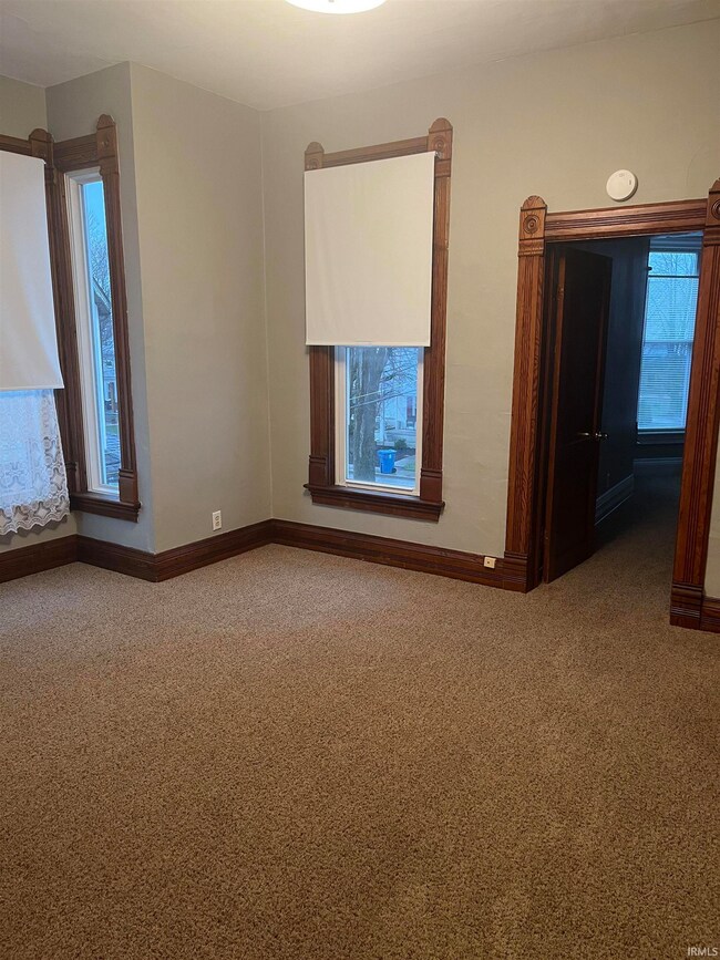 210 W Cherry St unit 4, Bluffton, IN 46714 - photo 2