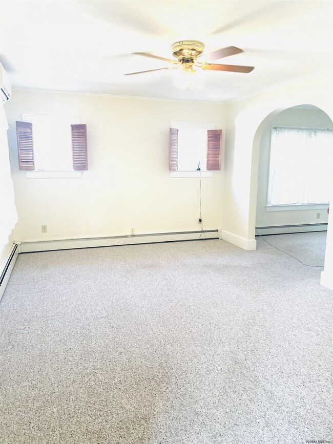 3 Cuthbert St, Schenectady, NY 12302 - photo 4