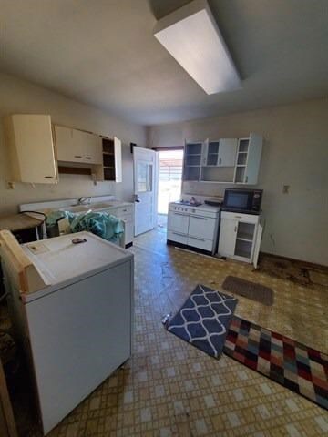 309 S Main St, Hugoton, KS 67951 - photo 4