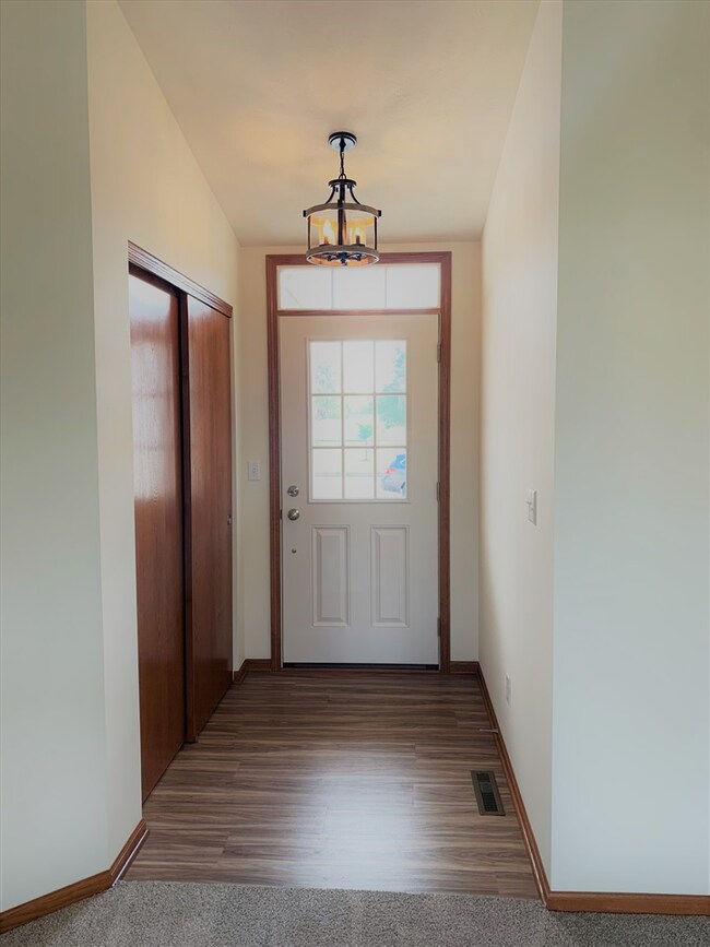 2524 Aspen St, Janesville, WI 53546 - photo 3