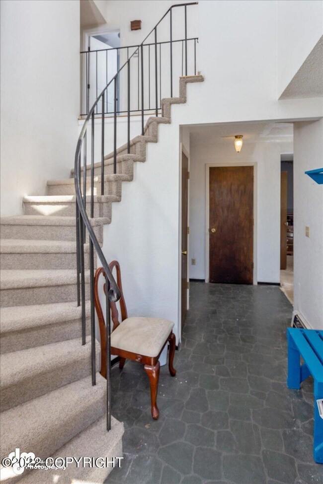 6141 Winding Way, Anchorage, AK 99504 - photo 4