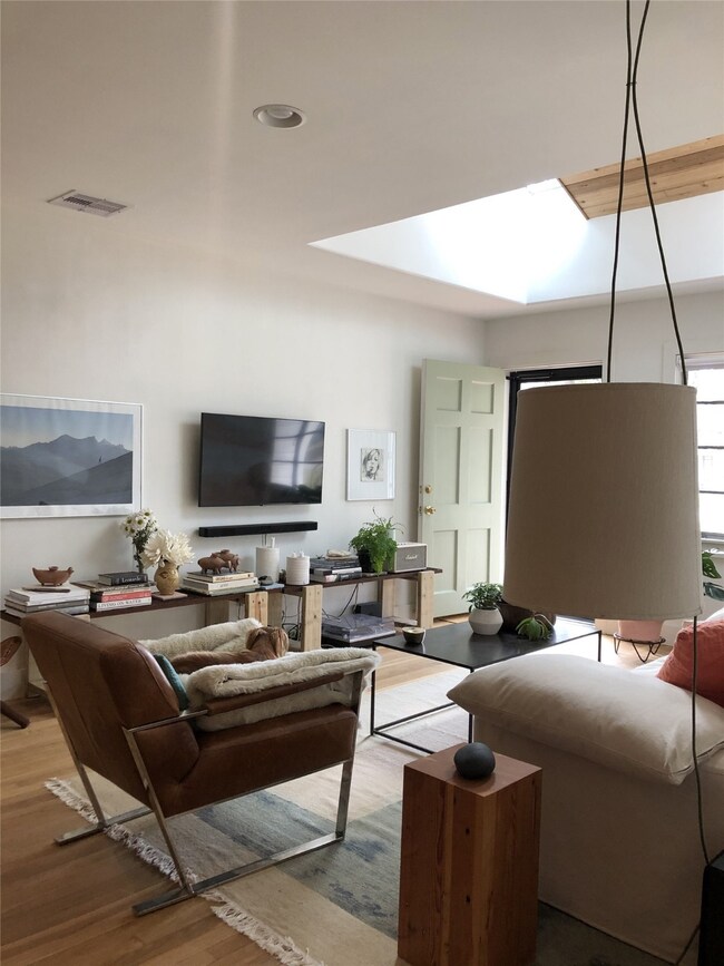 4126 Apollo St, Houston, TX 77018 - photo 5