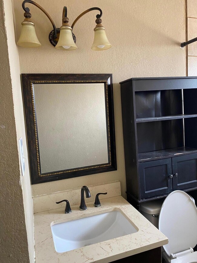 437 Mccarthy Ave, El Paso, TX 79915 - photo 7