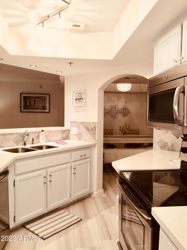 IMG_1742 Meridan #251 KItchen