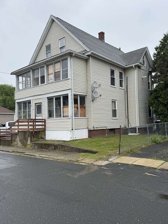 5 Rogers Ave, Indian Orchard, MA 01151 - photo 2