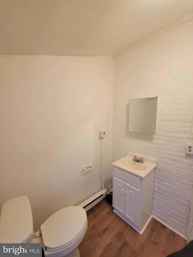 437 Rosenthal St, Reading, PA 19601 - photo 6