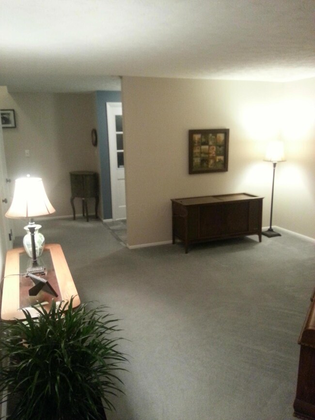 2842 Avati Dr unit C2, Columbus, OH 43207 - photo 6