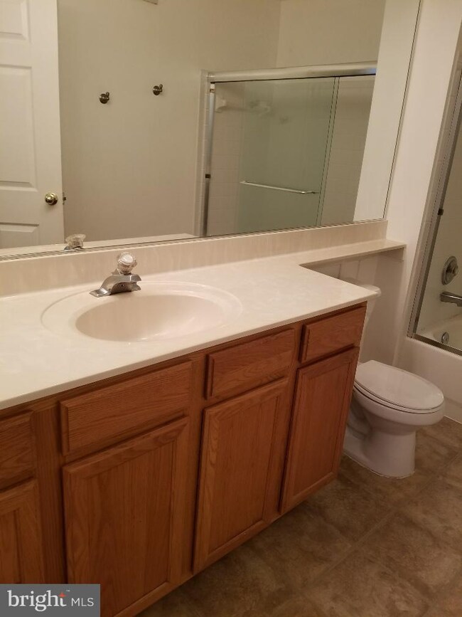 12008 Amber Ridge Cir unit A101, Germantown, MD 20876 - photo 4