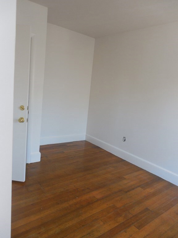 9 Kinnaird St unit 2, Cambridge, MA 02139 - photo 5