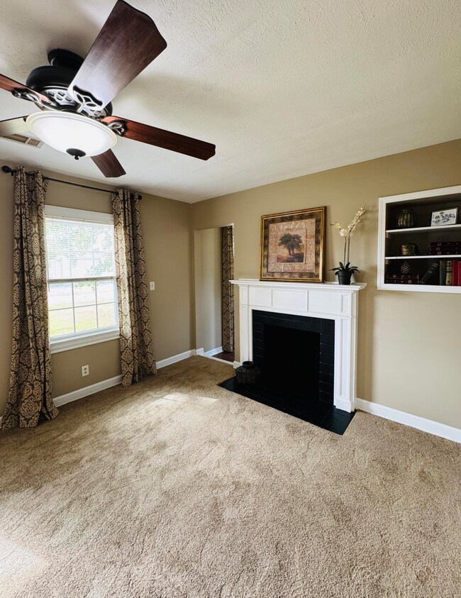 211 Short Brown St, Columbus, MS 39702 - photo 4