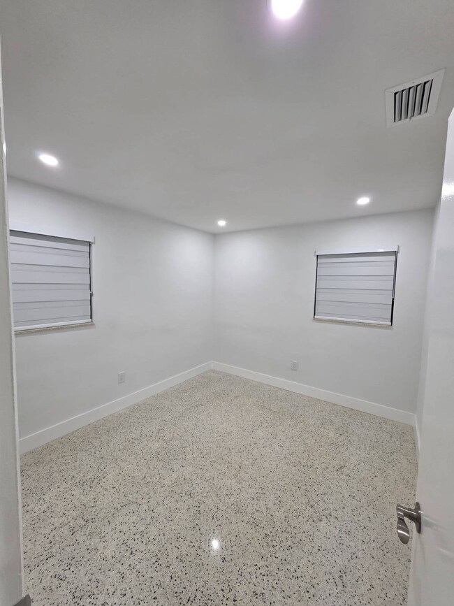 18730 NW 29th Place, Miami Gardens, FL 33056 - photo 6