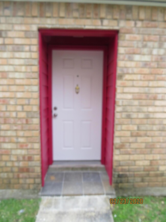 103 Williamsburg Cir unit E, Lafayette, LA 70508 - photo 2