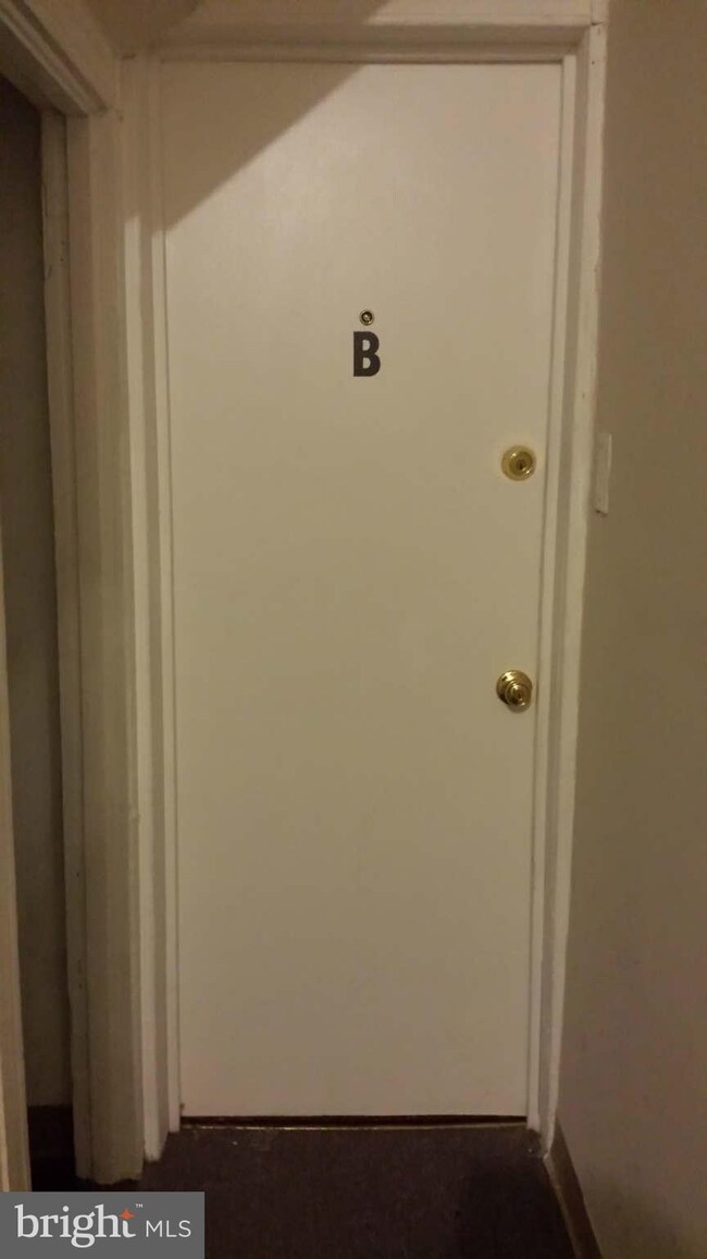 615 Parkwyrth Ave unit B, Baltimore, MD 21218 - photo 2