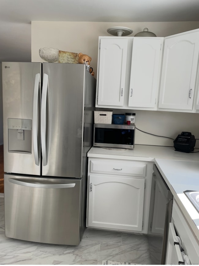 10 Ledgebrook Dr unit 1, Norwalk, CT 06854 - photo 2