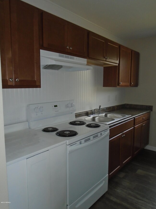 1224 Davis St, Jacksonville, NC 28540 - photo 5