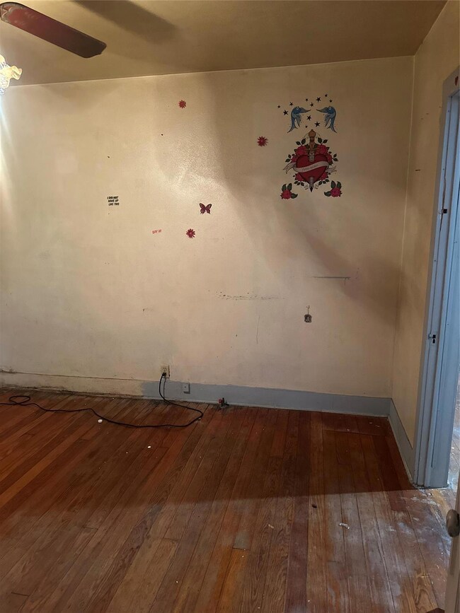 308 E Martin Luther King Dr, Ennis, TX 75119 - photo 6