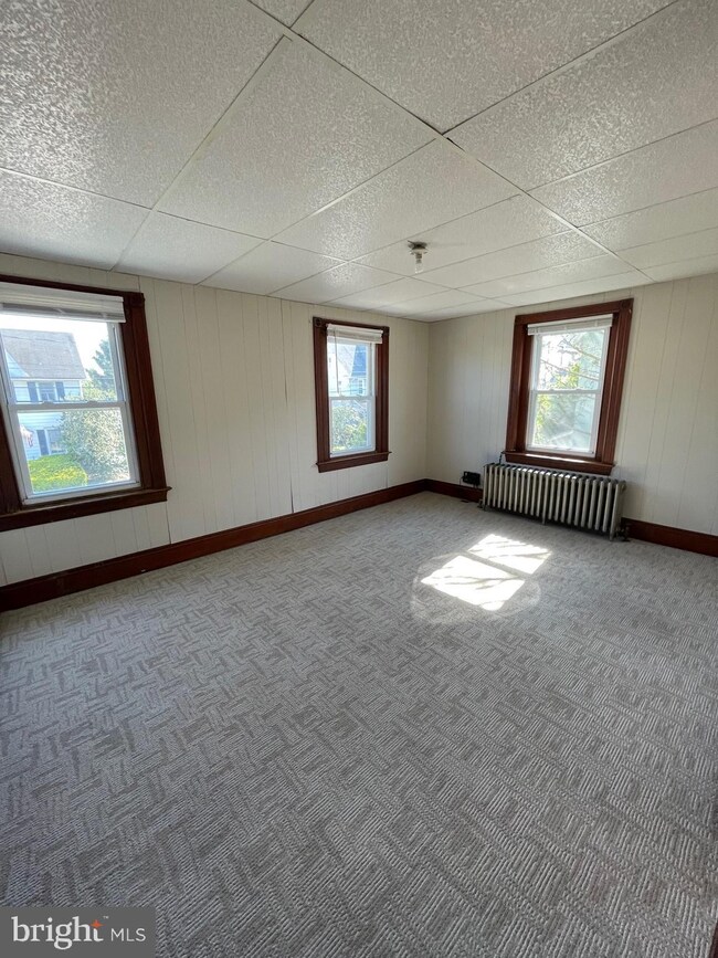 323 Erie Ave, Quakertown, PA 18951 - photo 5