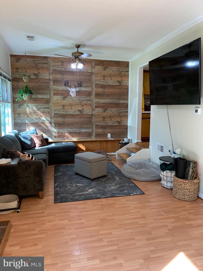 12727 Brewster Cir, Woodbridge, VA 22192 - photo 7