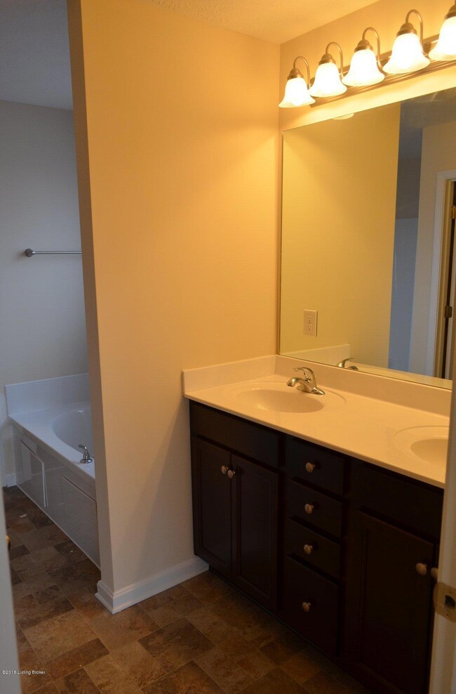 28161427_10156243664094082_4661496864066