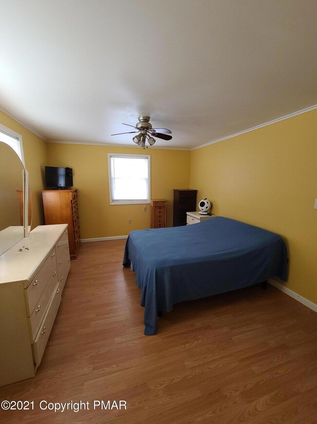 253 Center Rd, Stroudsburg, PA 18360 - photo 5