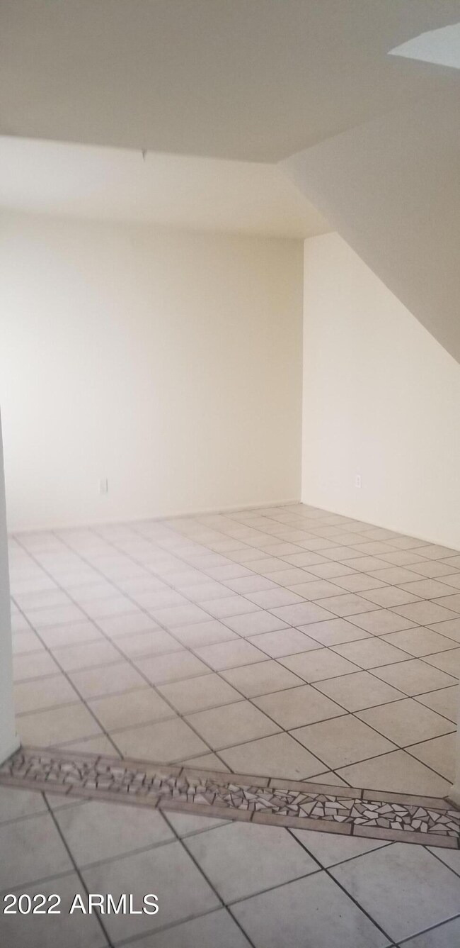 1701 E Pepper Cir unit 1, Mesa, AZ 85203 - photo 2