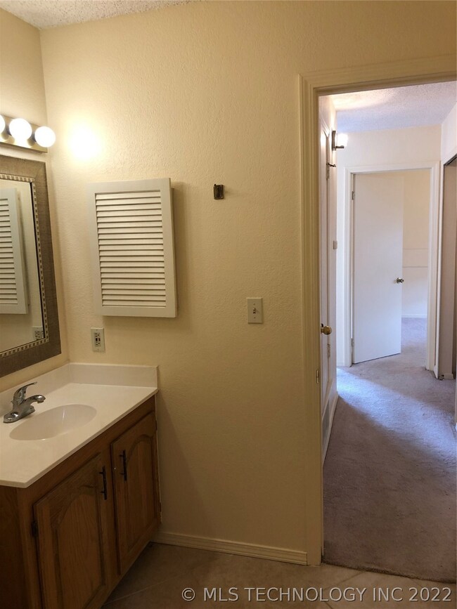 2721 S Narcissus Place, Broken Arrow, OK 74012 - photo 4