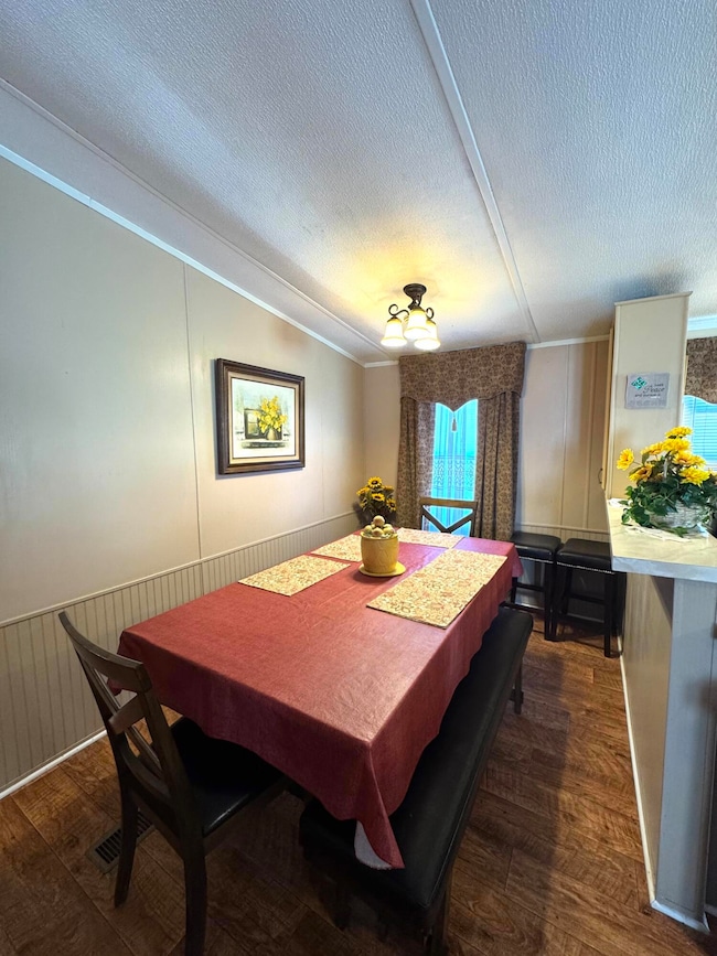 Dining room of 179 Judge Thomas