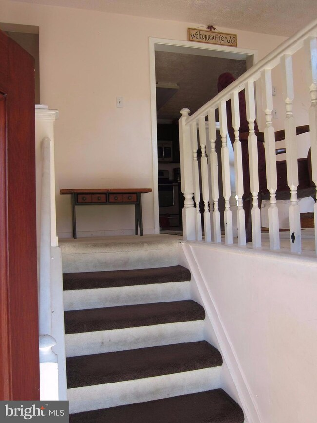 6503 Creekwood Dr, Fredericksburg, VA 22407 - photo 2